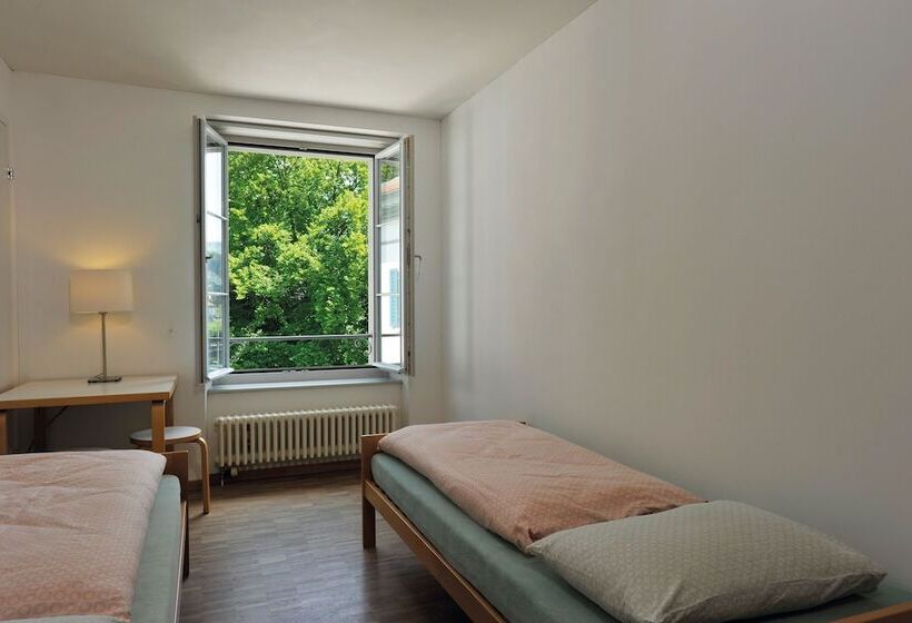 اتاق استاندارد با سرویس بهداشتی مشترک, Richterswil Youth Hostel
