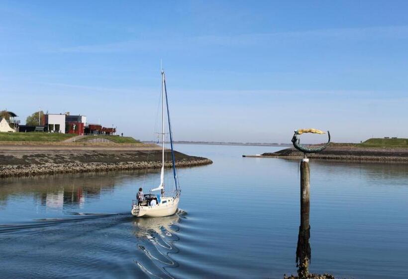 シングルデラックスルーム, Brasserie Smits