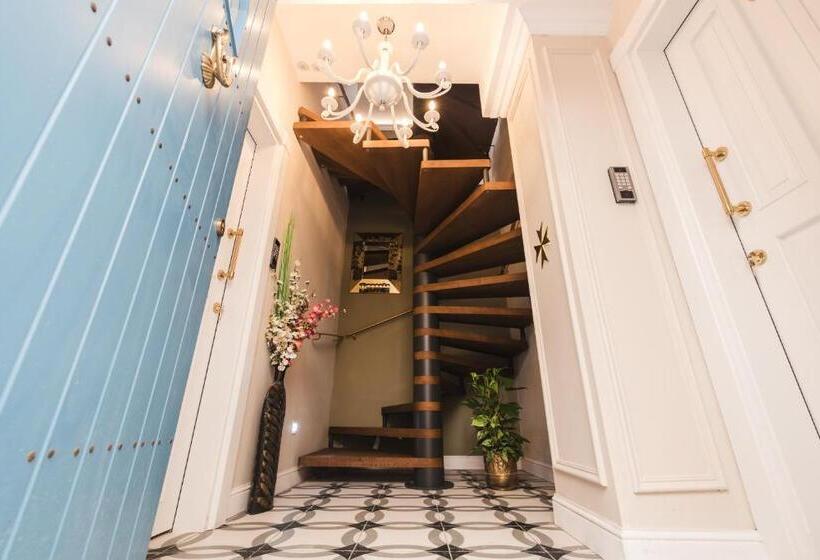 اتاق لوکس با بالکن, Iż żebbuġa Boutique Suites