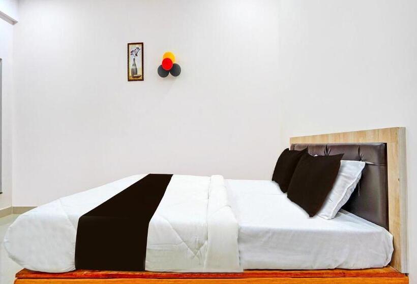 Трехместный Номер Классика, Oyo Hotel Silk