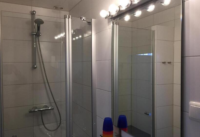 اتاق اکونومی یک تخته, De Kroon