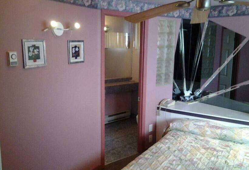 Номер Стандарт с Гидромассажем, Motel Normandie