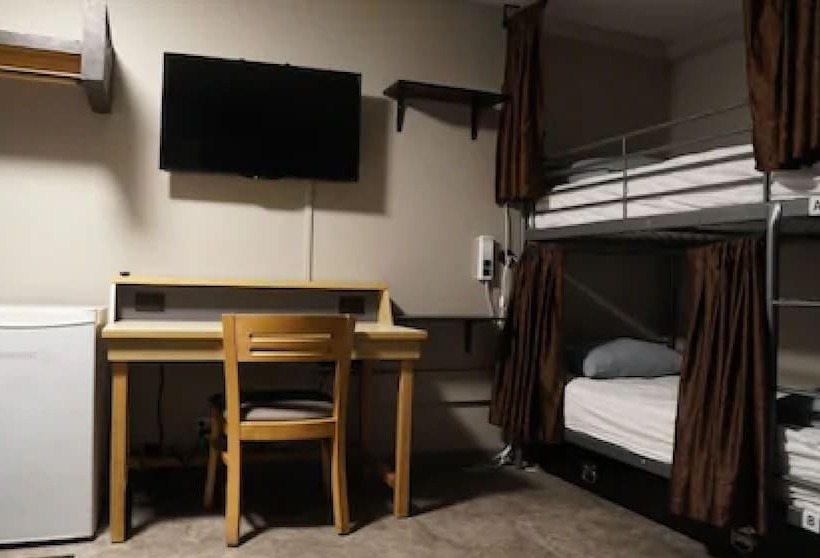 四人标准间, Banff International Hostel