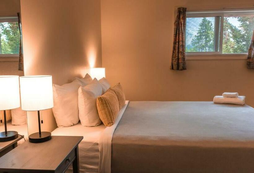 Номер Стандарт Совместная Ванная, Hi Banff Alpine Centre   Hostel