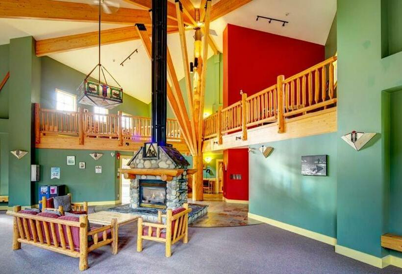 Кровать в Многоместном Номере с Общей Ванной, Hi Banff Alpine Centre   Hostel