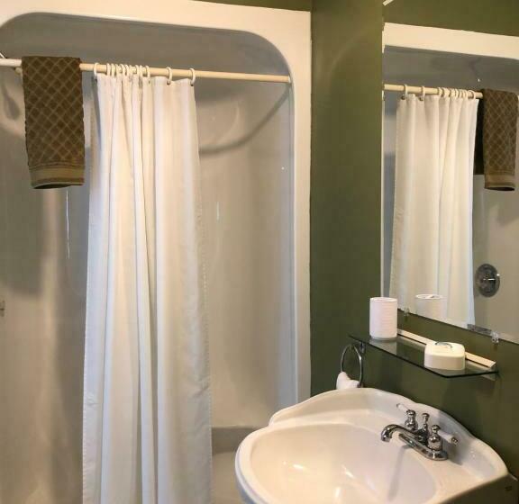 Люкс Вид на Сад, Mahogany Manor Bed & Breakfast