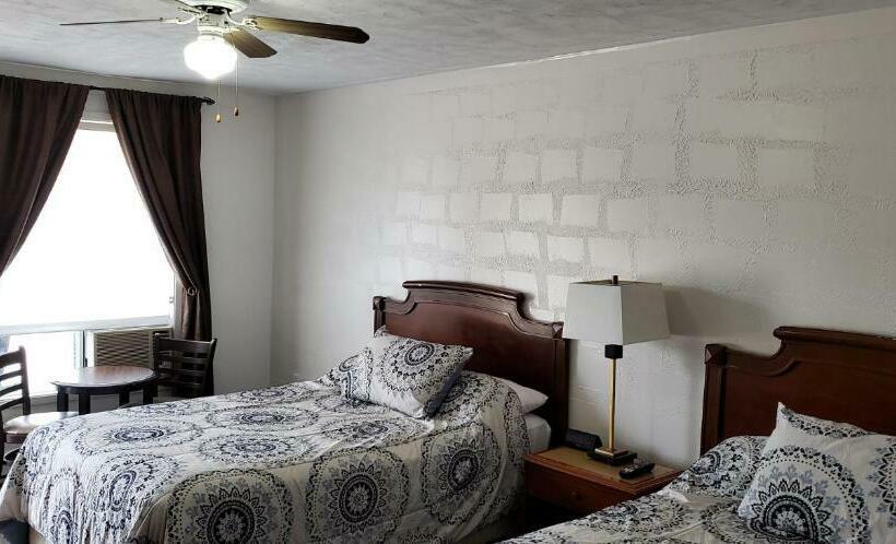 Quarto Estandar 2 Camas Casal, Welcome Inn