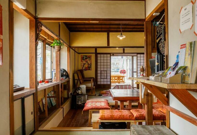 Дом 3 Спальни, Entire House Popotel One