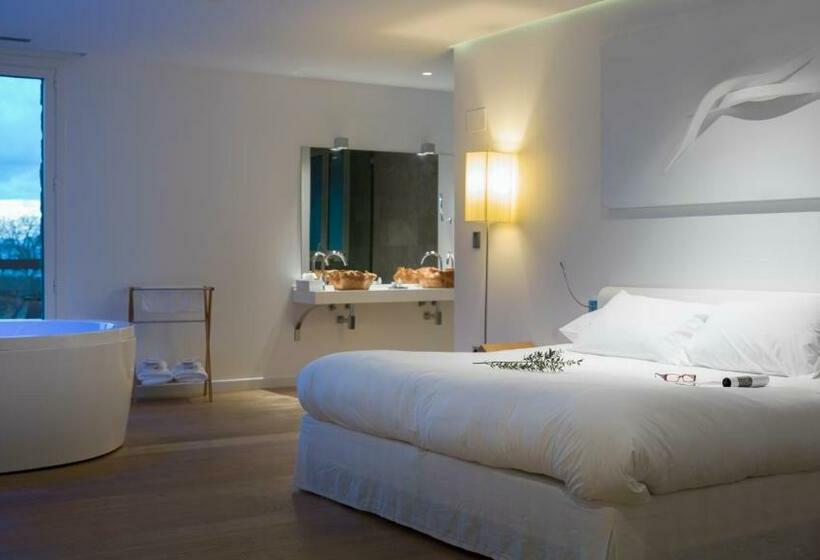 マウンテンビューデラックスルーム, Arantza Hotela  Adults Only