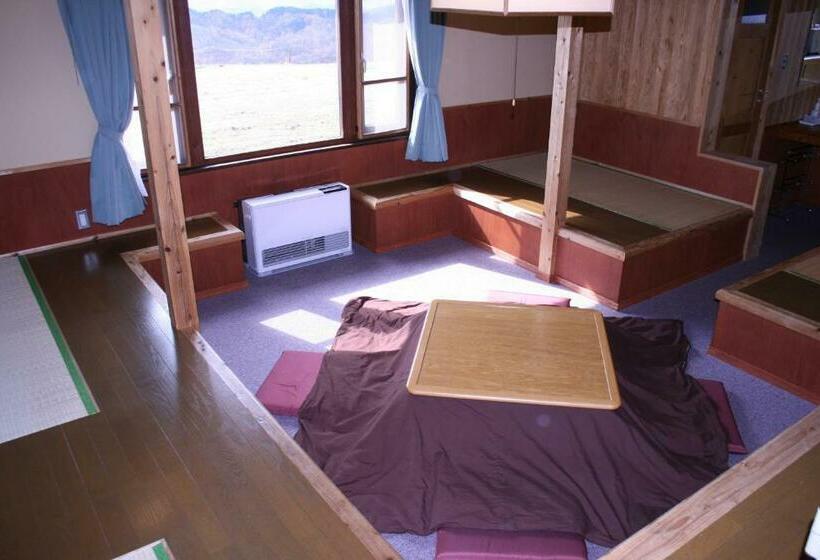 Семейный Номер, Kuju Kogen Cottage