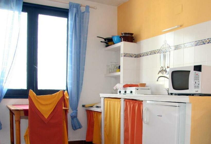 Студия Стандарт, L'almàssera Casa Rural & Restaurant