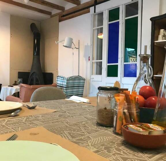 اتاق استاندارد سه نفره, Hostal Cling 43