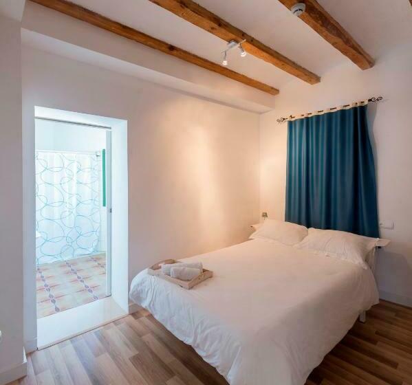 اتاق استاندارد سه نفره, Hostal Cling 43