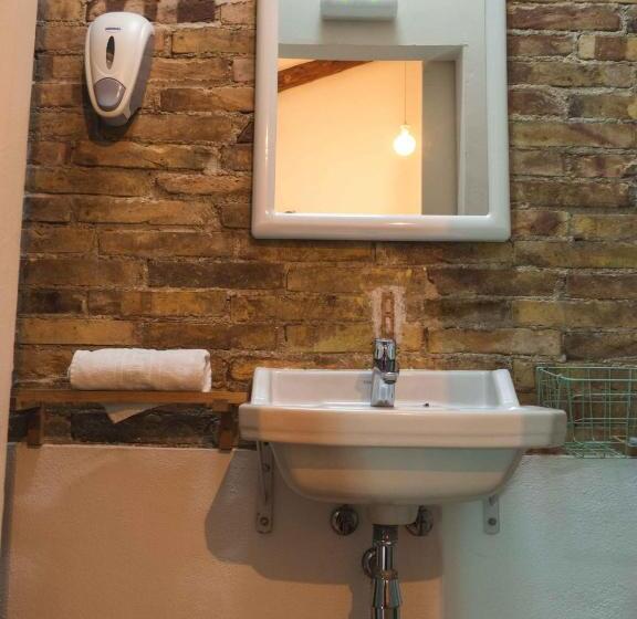 اتاق استاندارد با چشم‌انداز, Hostal Cling 43