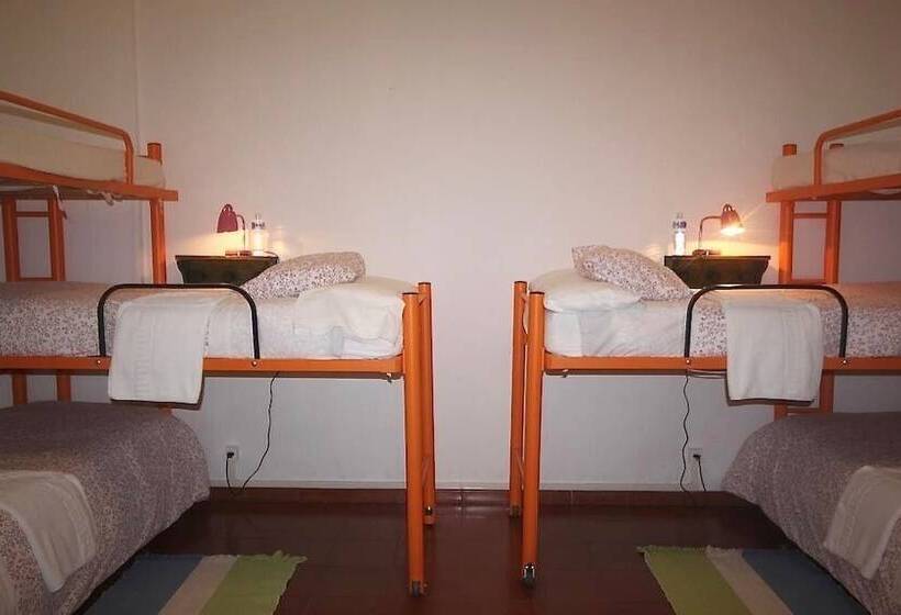 Семейный Номер Совместный Санузел, Hostel Layos, Toledo