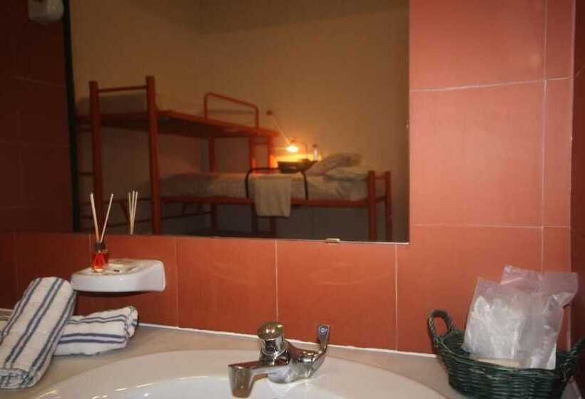 Трежместный Номер Economy, Hostel Layos, Toledo