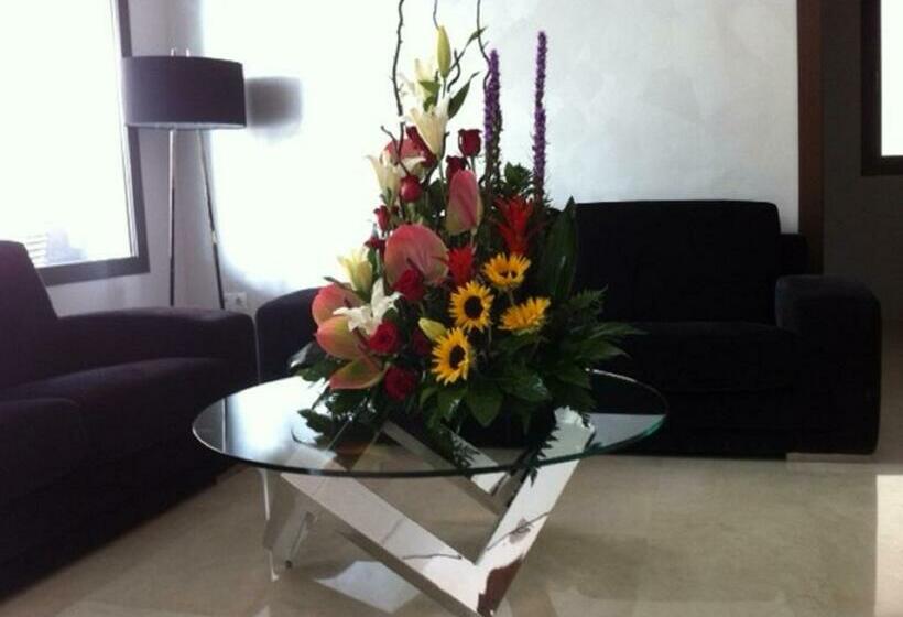اتاق استاندارد, Visit