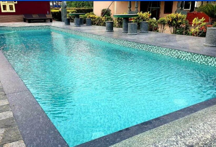 디럭스 룸, Asokam Beach Resort