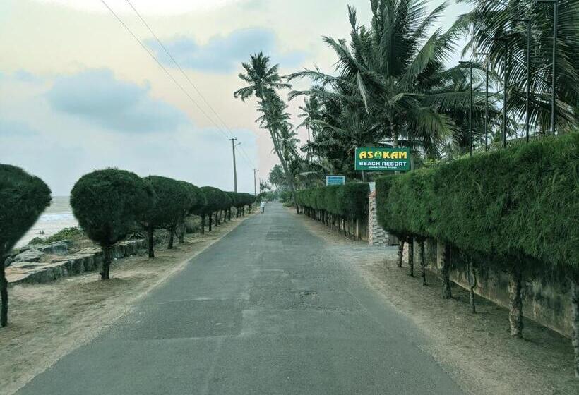 스위트, Asokam Beach Resort