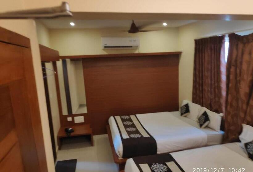 Четырехместный Номер Стандарт, The Grand Inn Mysore