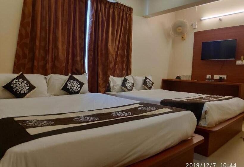 Четырехместный Номер Стандарт, The Grand Inn Mysore