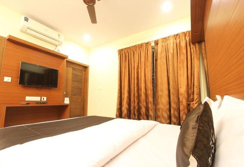 Номер Superior, The Grand Inn Mysore