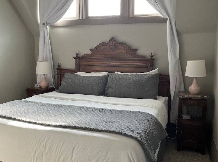 Номер Стандарт, Stone Gables Inn