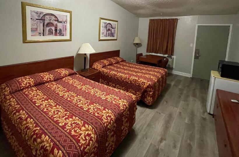 带2个双人床的标准工作室, Hamilton Inn