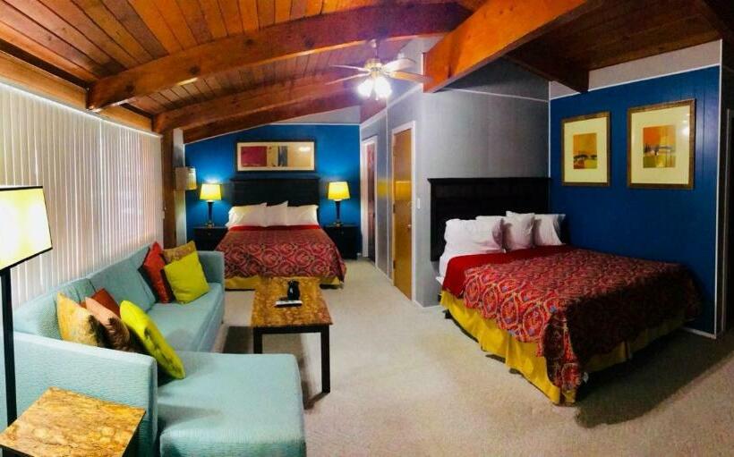 Стандартный Номер Кровать Кинг, The Crossroads Motel