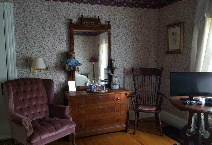 Номер Стандарт, Holidae House Bed & Breakfast