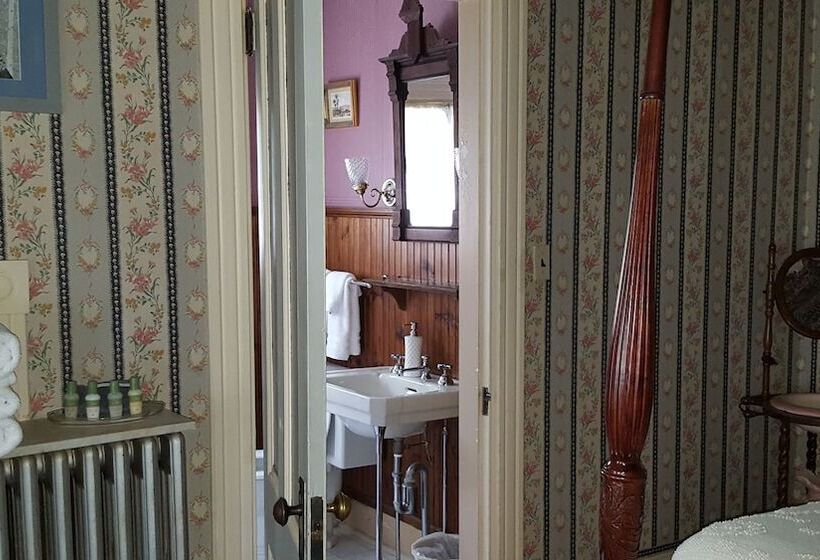 Номер Стандарт, Holidae House Bed & Breakfast