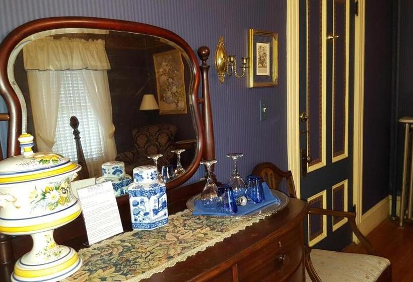 Номер Стандарт, Holidae House Bed & Breakfast