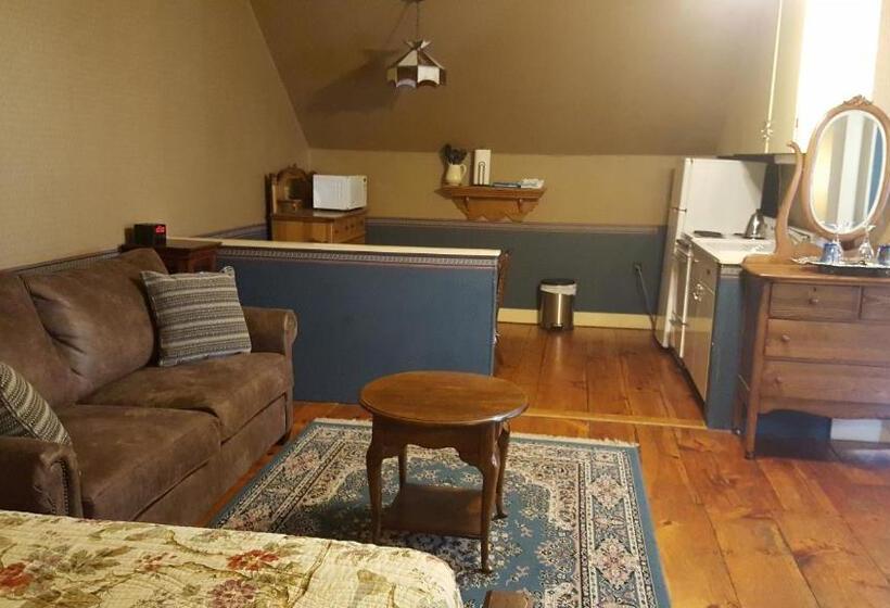 Номер Стандарт, Holidae House Bed & Breakfast