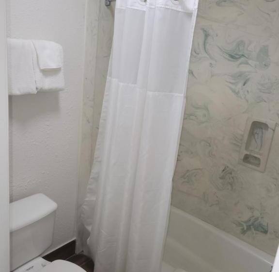 Семейный Номер, Executive Inn & Suites Cuero