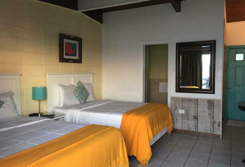 Номер Стандартный с Видом, Edgewater Lodge