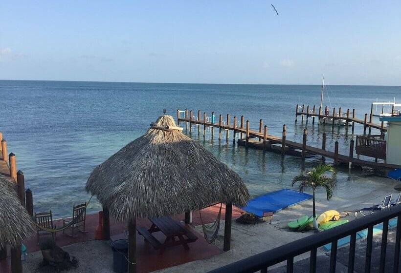 Люкс, Edgewater Lodge