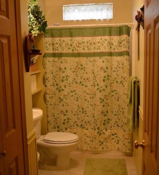 غرفة قياسية حمام مشترك, Alaska's Lake Lucille Bed & Breakfast