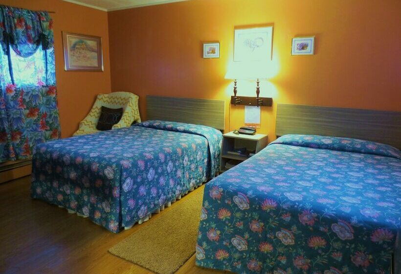 Номер Стандарт 2 Двуспальные Кровати, Four Seasons Motel