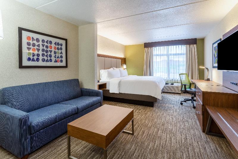 스위트 킹사이즈 침대, Holiday Inn Express & Suites Cedar Falls   Waterloo, An Ihg