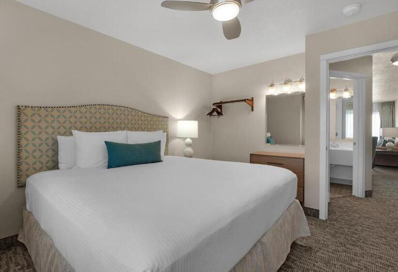 Люкс Вид на Море, Pelican Shores Inn