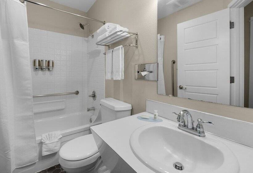 Люкс Вид на Море, Pelican Shores Inn