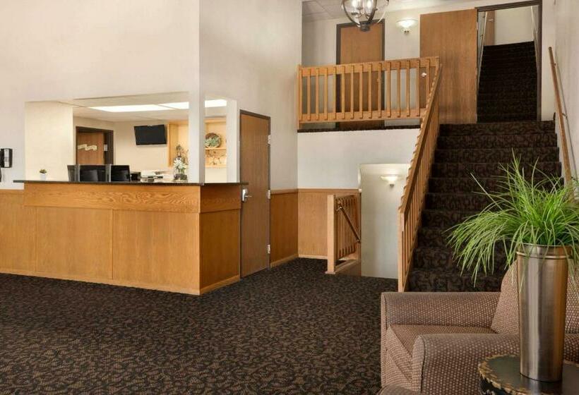 Номер Стандарт Адаптированный для Инвалидов, Travelodge By Wyndham Jefferson City