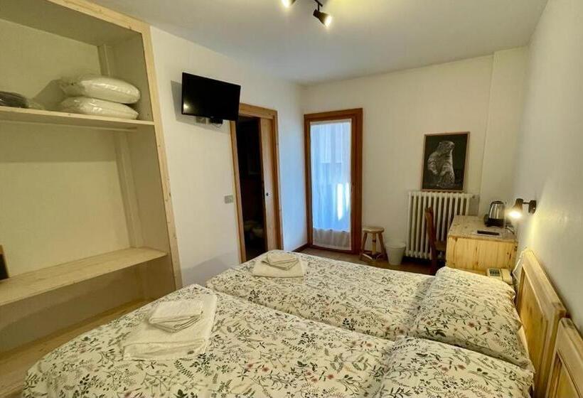 스탠다드 발코니 룸, Ambassador Rooms In Bormio, Solo Camera Senza Colazione