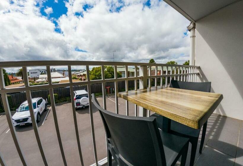 חדר אקזקיוטיב חדר קינג, Potters Toowoomba