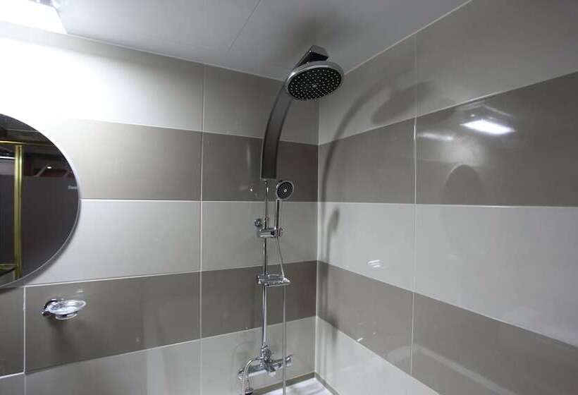 חדר סטנדרט, Jjak Motel Daejeon