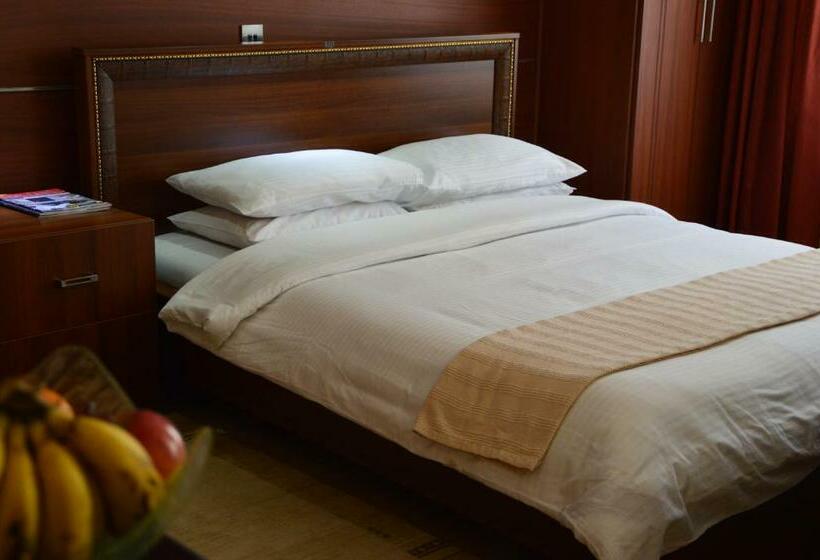 استودیو استاندارد با چشم‌انداز باغ, Norfolk Towers Serviced Apartment  Nairobi, City Centre Cbd
