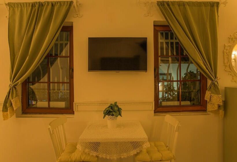 سوییت با چشم‌انداز دریا, 8 Oda Boutique Homes