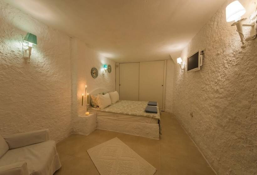 خانه 3 خوابه, 8 Oda Boutique Homes