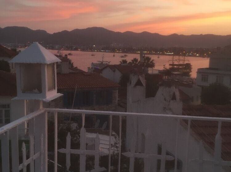 خانه 3 خوابه, 8 Oda Boutique Homes