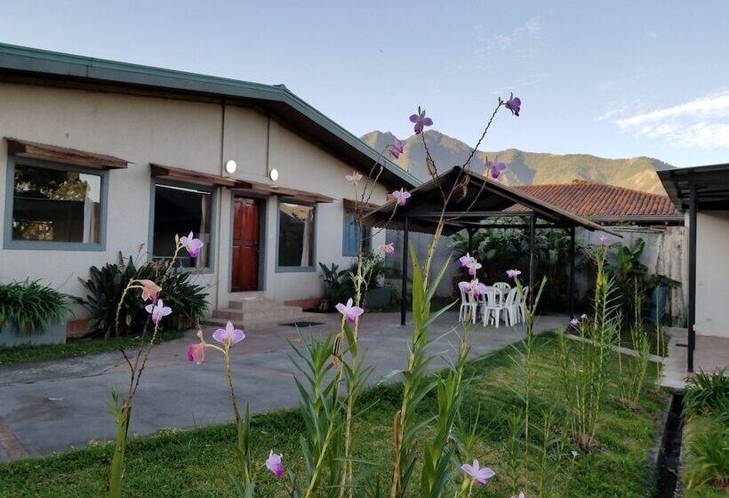 4间卧室的房子, Monte Campana Escazu